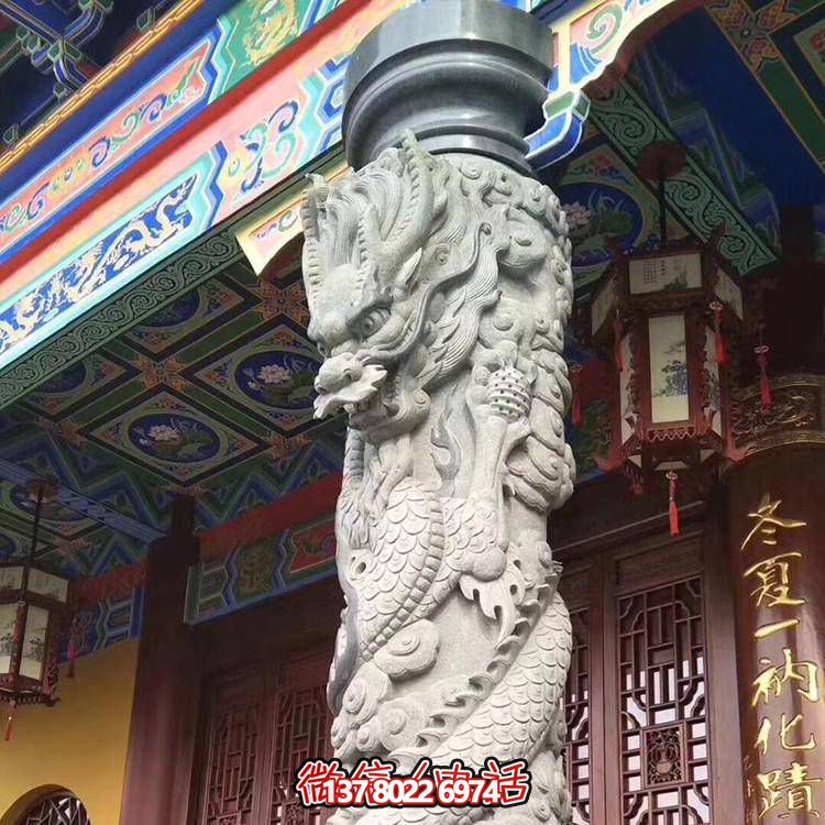 精美仿古園林，花崗巖石龍盤柱點綴