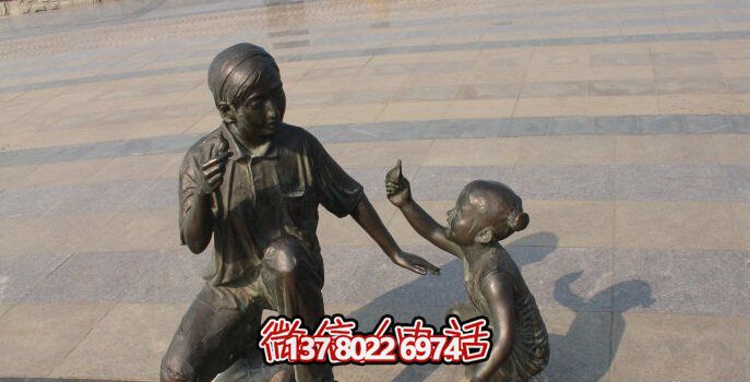 母女銅雕一次游覽公園、參與游戲、體驗(yàn)雕塑的絕佳體驗(yàn)