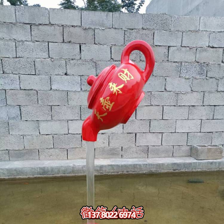 融合傳統(tǒng)與現(xiàn)代技術(shù)的大型懸空噴泉雕塑