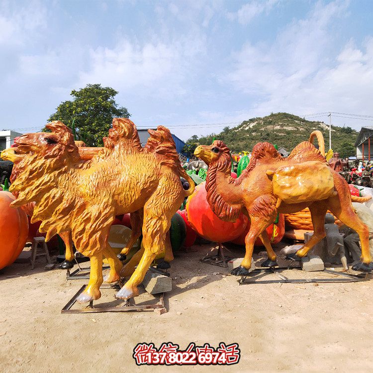 玻璃鋼駱駝雕塑，高端噴漆裝飾公園街道