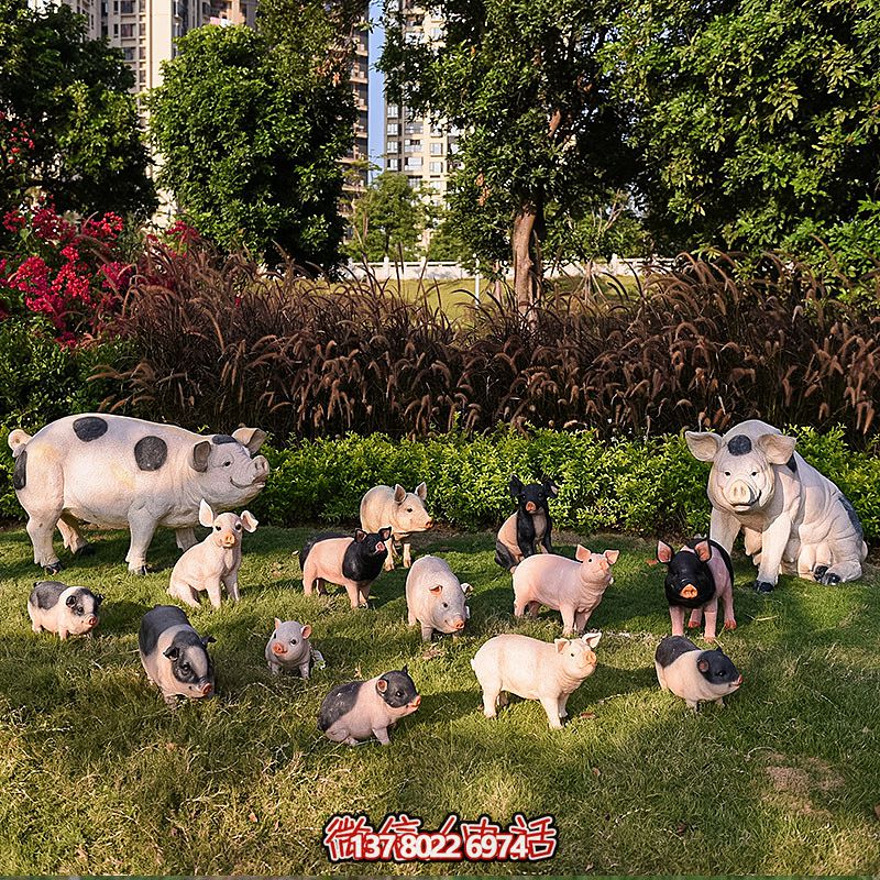 玻璃鋼豬雕塑，擺放一群，裝點(diǎn)動(dòng)物園